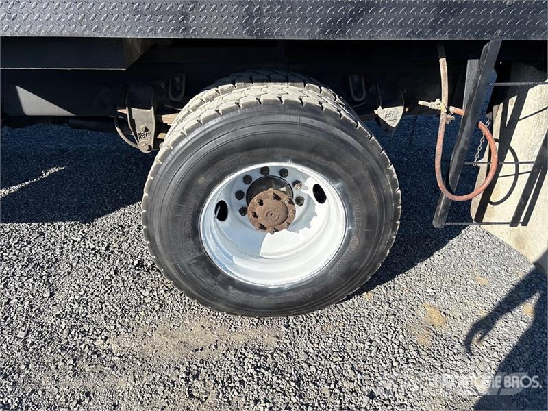 Freightliner FL 80 Säiliöautot