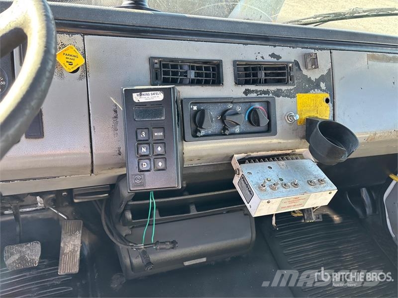 Freightliner FL 80 Säiliöautot