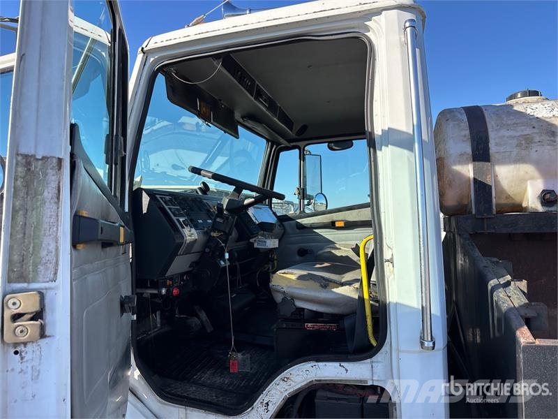 Freightliner FL 80 Säiliöautot