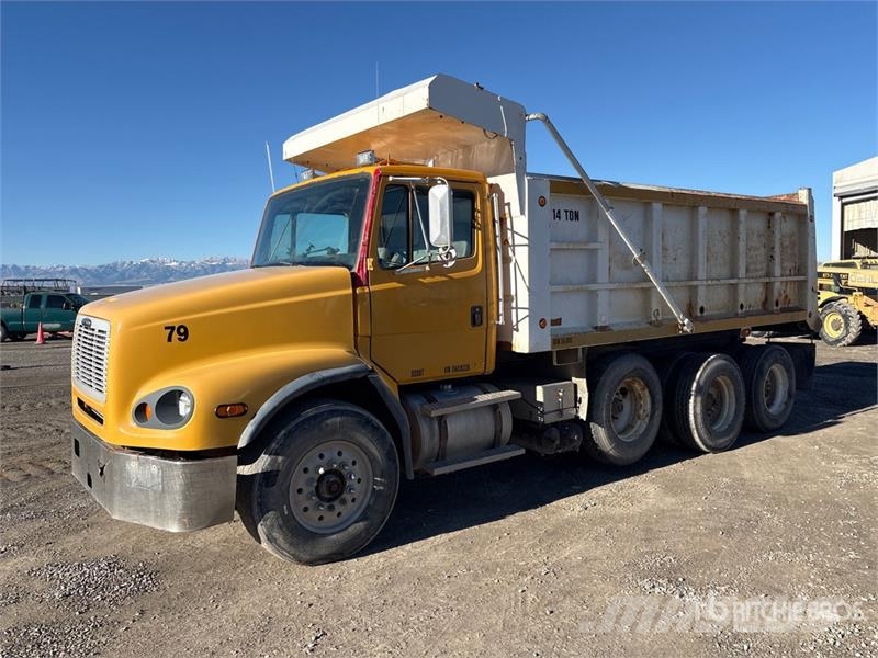 Freightliner FL112 8x4 Tri/A Dump Truck Самоскиди