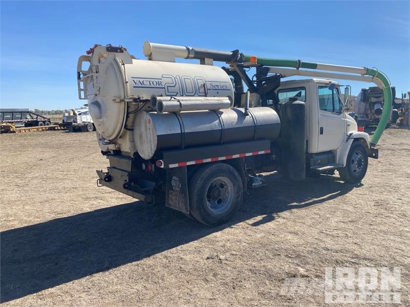 Freightliner FL60 Vakuumski tovornjaki