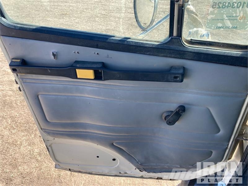 Freightliner FL60 Vakuumski tovornjaki