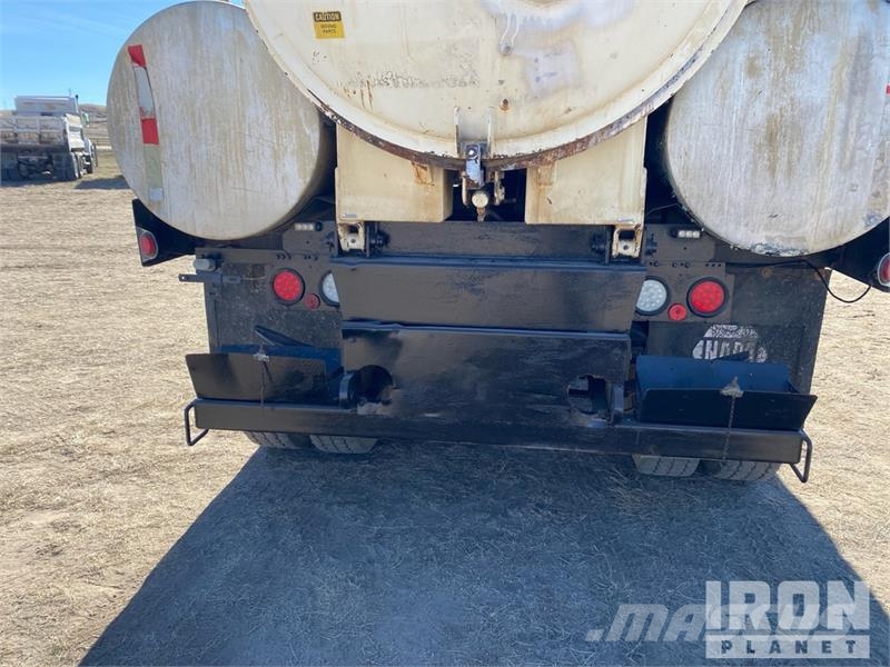 Freightliner FL60 Vakuumski tovornjaki