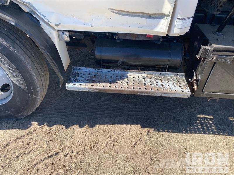 Freightliner FL60 Vakuumski tovornjaki