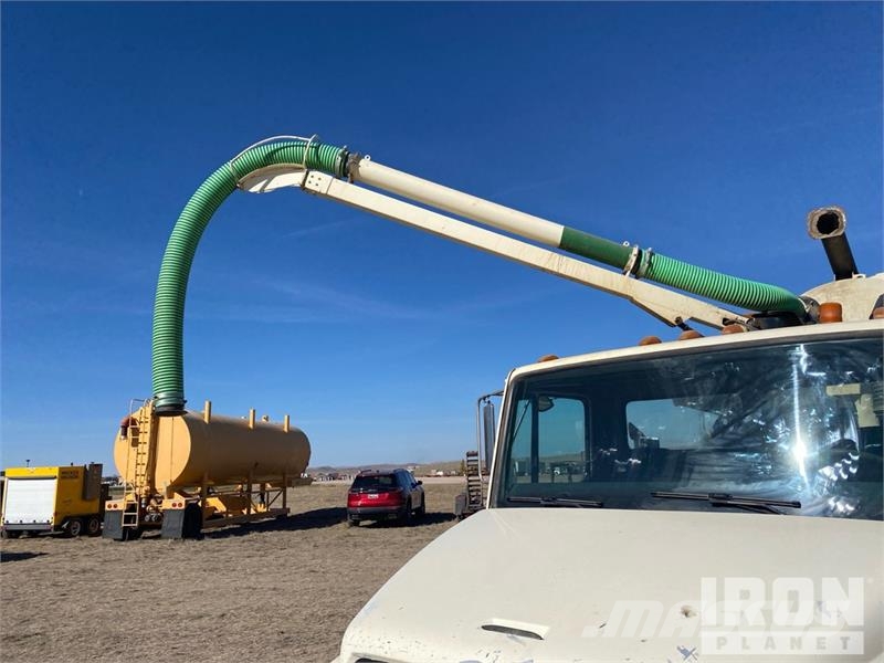Freightliner FL60 Vakuumski tovornjaki