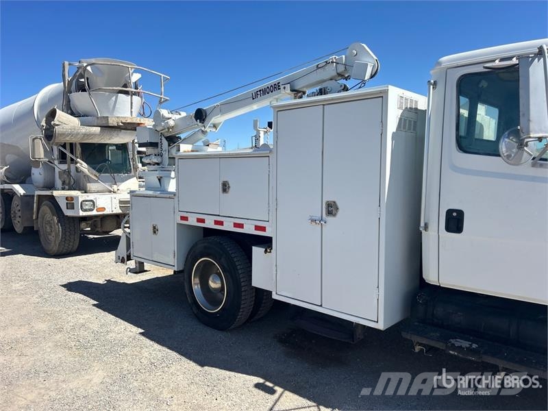 Freightliner FL60 4x2 Service Truck Komunalna vozila