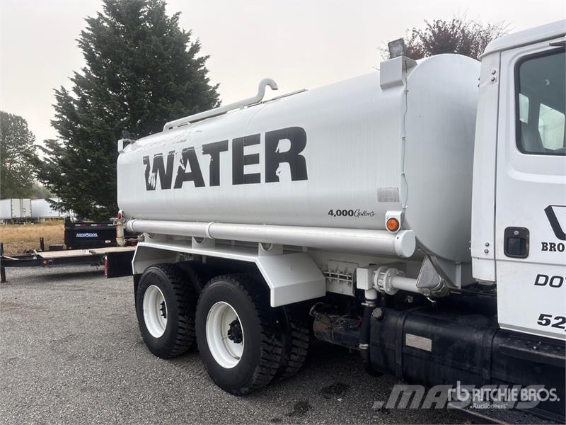 Freightliner FL80 4000 gal 6x4 Water Truck Water bowser