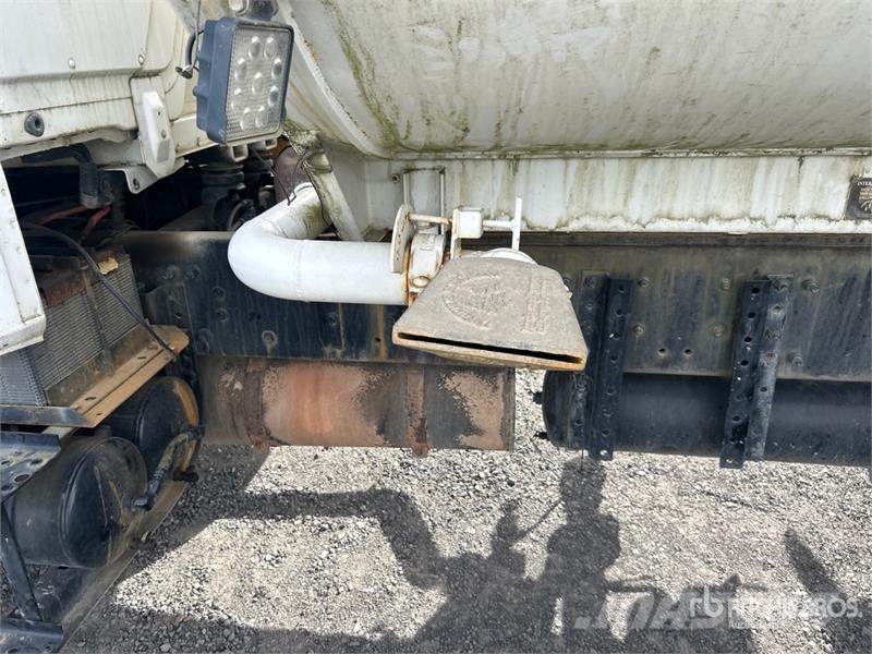 Freightliner FL80 4000 gal 6x4 Water Truck Kamioni za vodu
