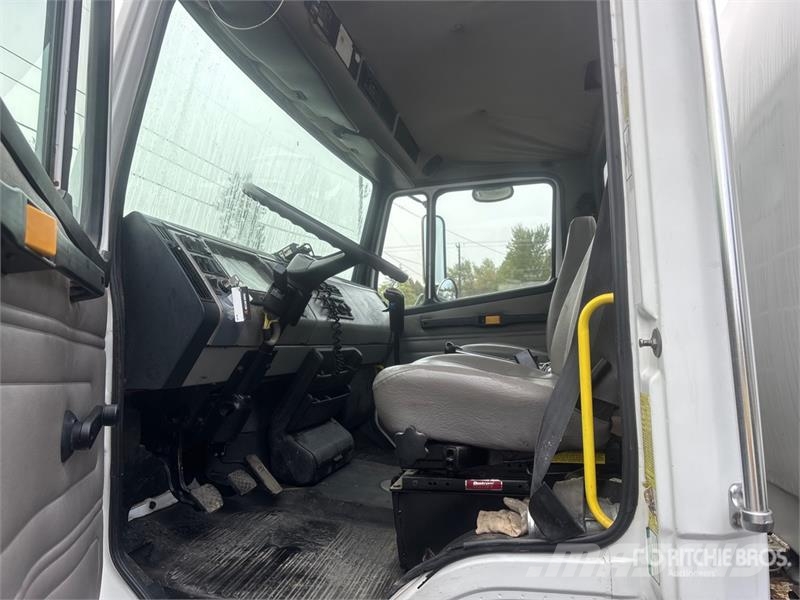 Freightliner FL80 4000 gal 6x4 Water Truck Water bowser