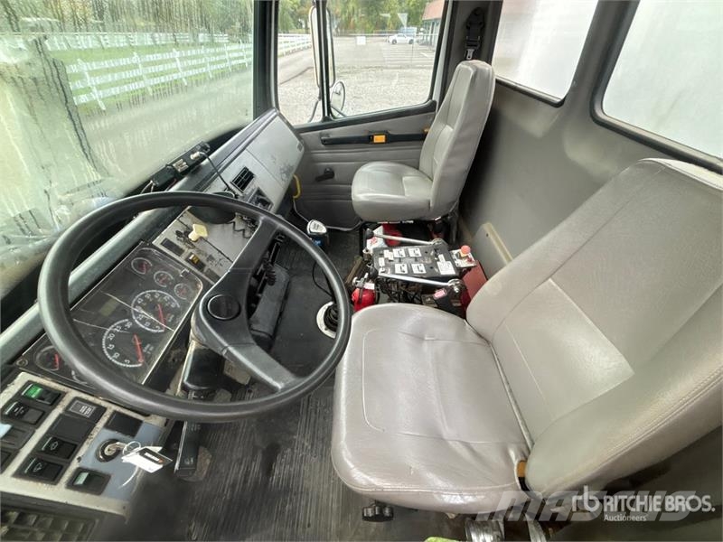 Freightliner FL80 4000 gal 6x4 Water Truck Water bowser