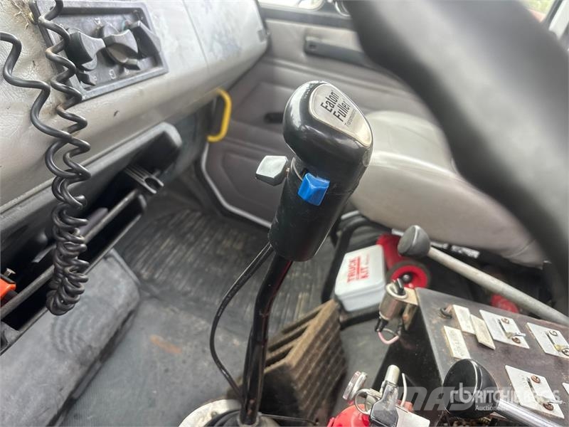 Freightliner FL80 4000 gal 6x4 Water Truck Water bowser