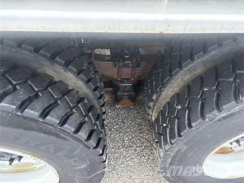 Freightliner FL80 4000 gal 6x4 Water Truck Water bowser