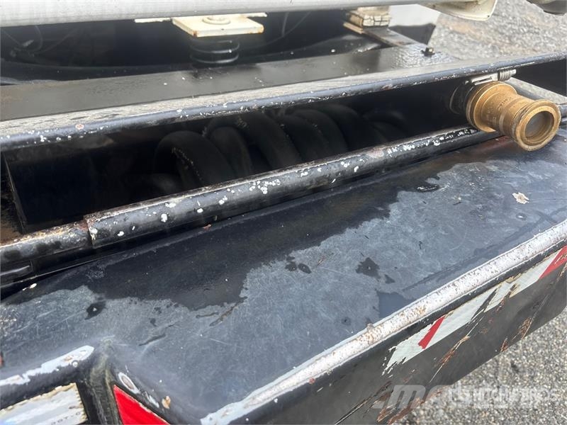 Freightliner FL80 4000 gal 6x4 Water Truck Water bowser