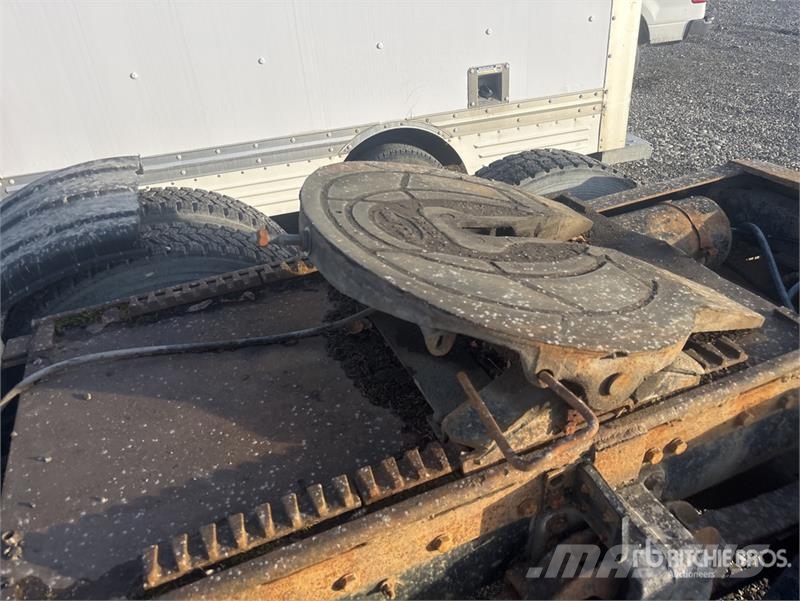 Freightliner FLD 120 Sattelzugmaschinen
