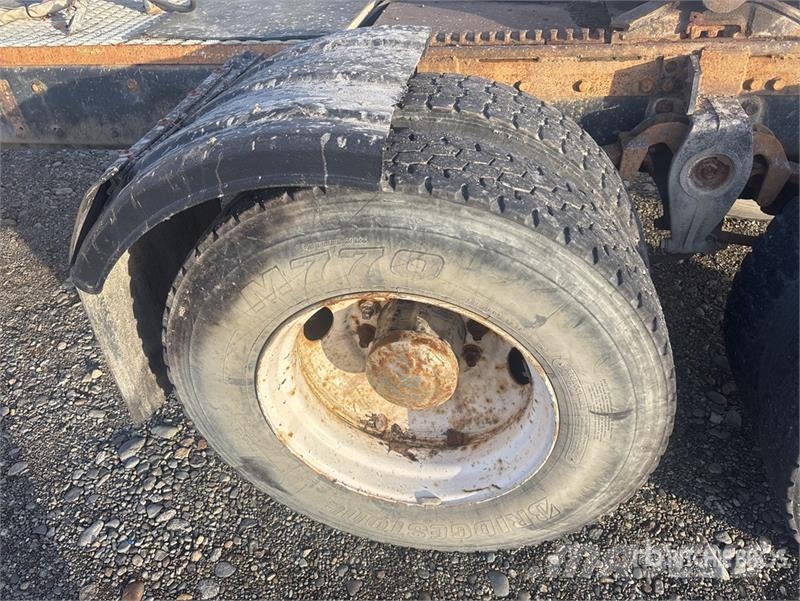 Freightliner FLD 120 Sattelzugmaschinen