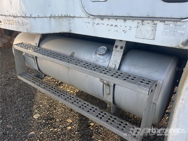 Freightliner FLD 120 Sattelzugmaschinen