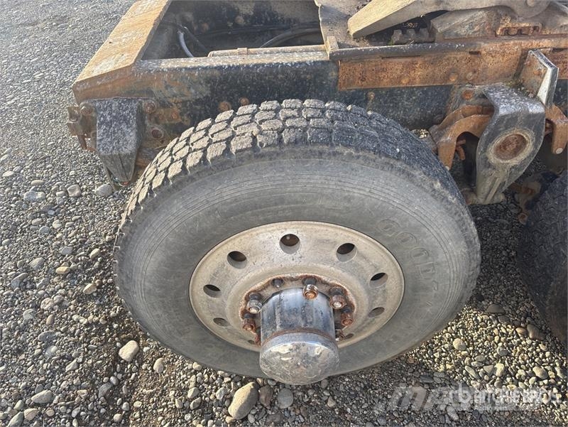 Freightliner FLD 120 Sattelzugmaschinen