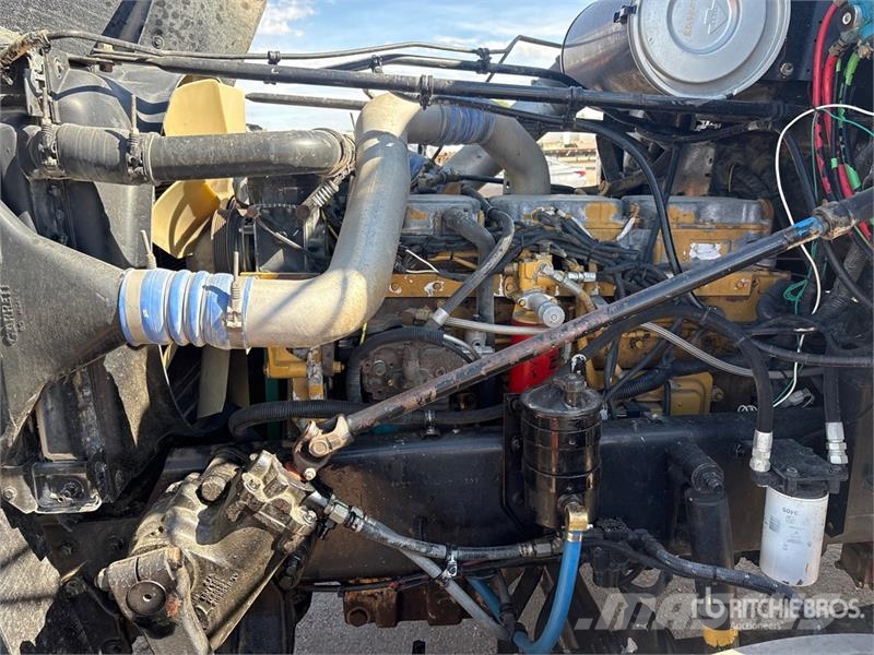 Freightliner FLD120 4000 gal 6x4 Water Truck (Inoperable) Camiones cisterna