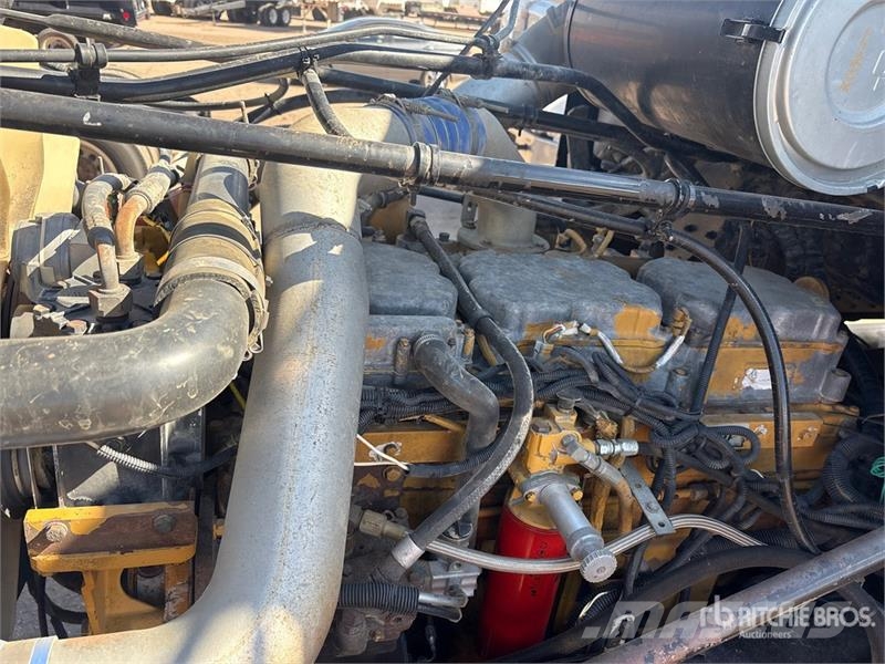 Freightliner FLD120 4000 gal 6x4 Water Truck (Inoperable) Camiones cisterna