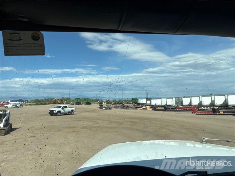 Freightliner FLD120 4000 gal 6x4 Water Truck (Inoperable) Camiones cisterna