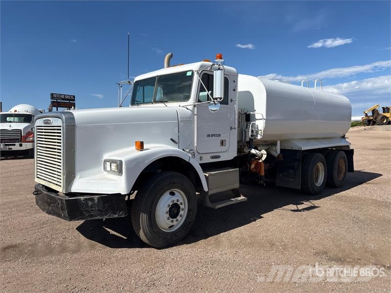 Freightliner FLD120 4000 gal 6x4 Water Truck (Inoperable) Camiones cisterna