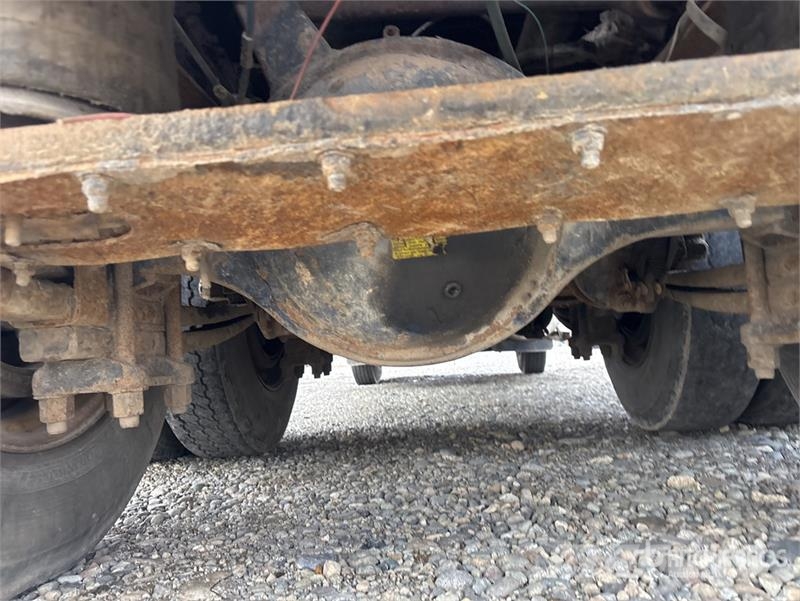 Freightliner FLD120 6x4 Flatbed Truck Tovornjaki s kesonom/platojem