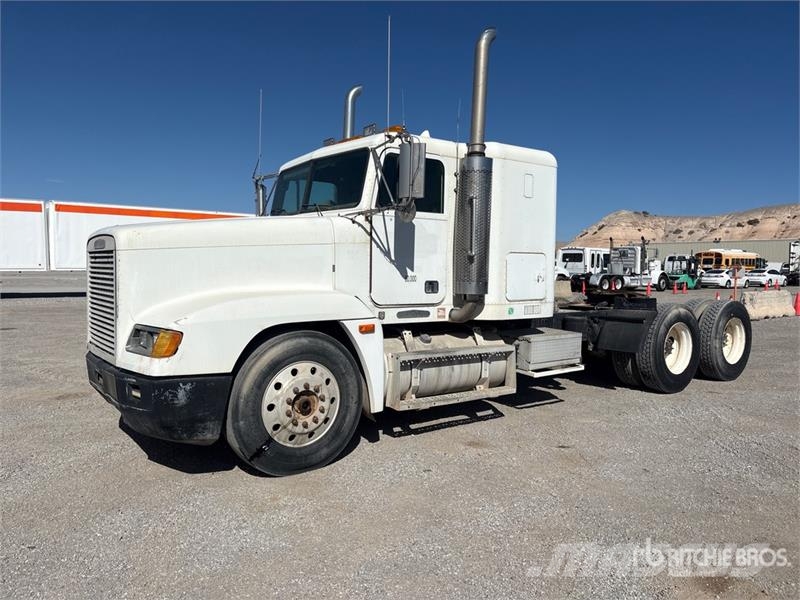 Freightliner FLD120064ST 6x4 T/A Sleeper Truck Tractor 中古トラクターヘッド | トレーラーヘッド