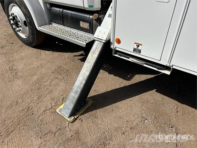 Freightliner L37MR 37 ft on Freightliner FL 70 4x2 Bucket Truck 트럭 탑재 고소작업대