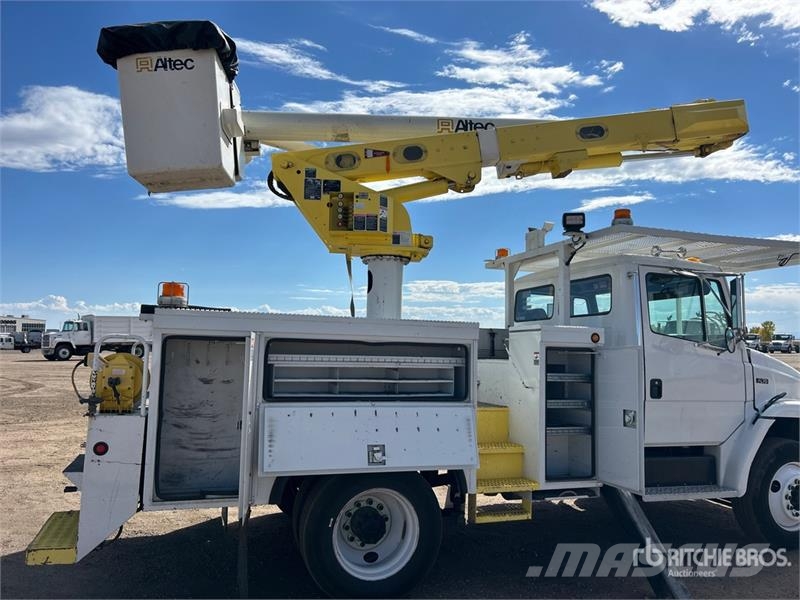 Freightliner L37MR 37 ft on Freightliner FL 70 4x2 Bucket Truck 트럭 탑재 고소작업대