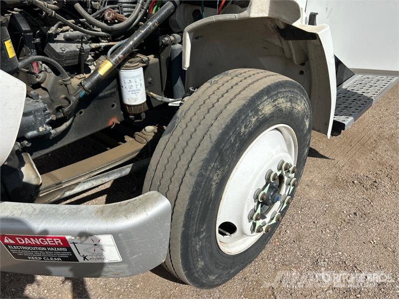 Freightliner L37MR 37 ft on Freightliner FL 70 4x2 Bucket Truck 트럭 탑재 고소작업대