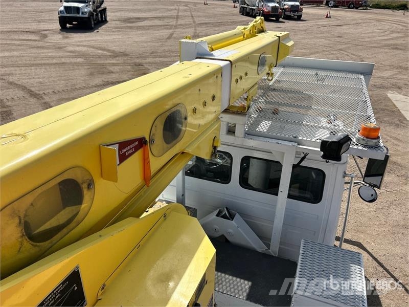 Freightliner L37MR 37 ft on Freightliner FL 70 4x2 Bucket Truck 트럭 탑재 고소작업대