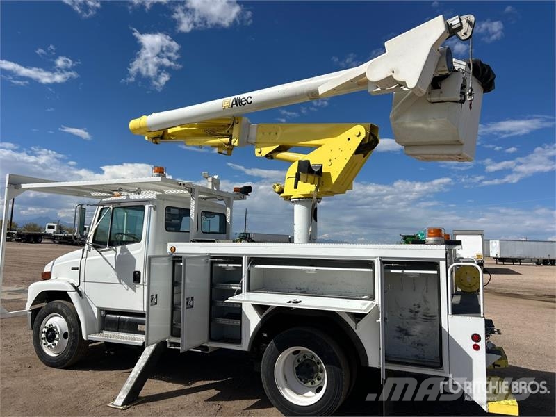 Freightliner L37MR 37 ft on Freightliner FL 70 4x2 Bucket Truck 트럭 탑재 고소작업대