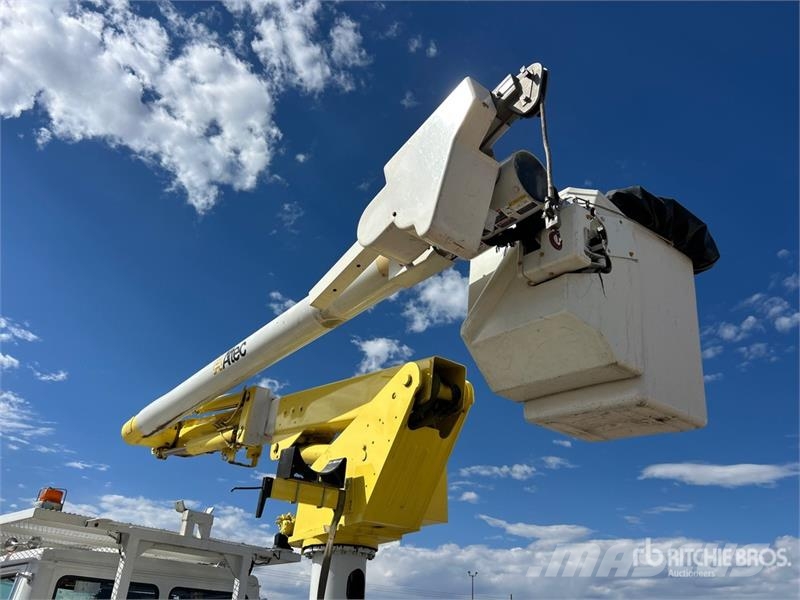 Freightliner L37MR 37 ft on Freightliner FL 70 4x2 Bucket Truck 트럭 탑재 고소작업대