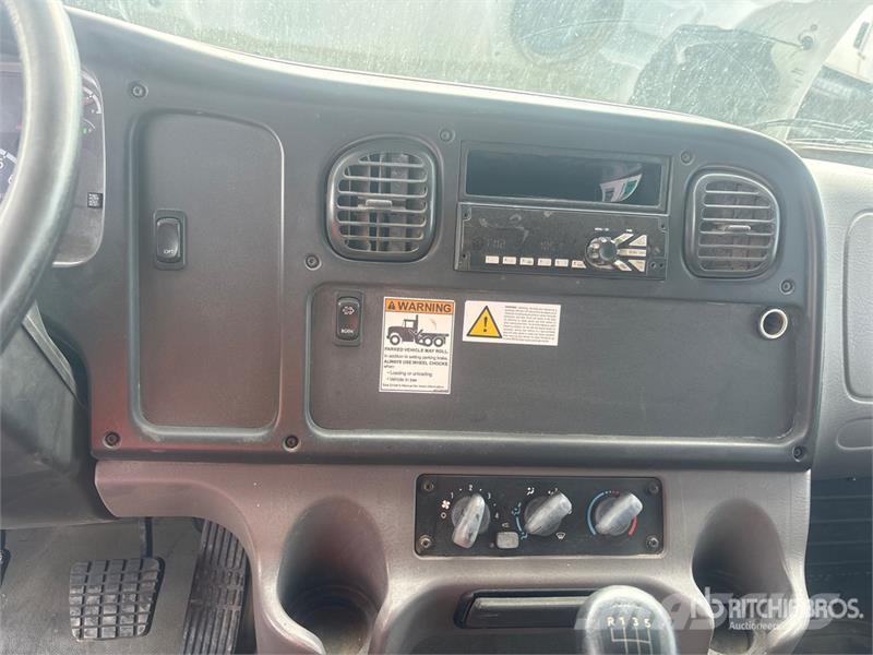 Freightliner M2 102 4x2 S/A Dump Truck Kiper kamioni