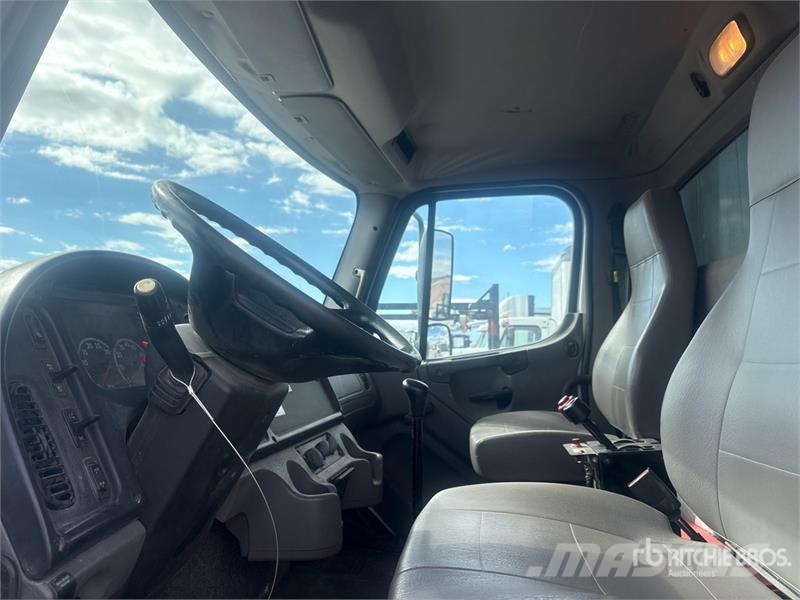 Freightliner M2 102 4x2 S/A Dump Truck Kiper kamioni