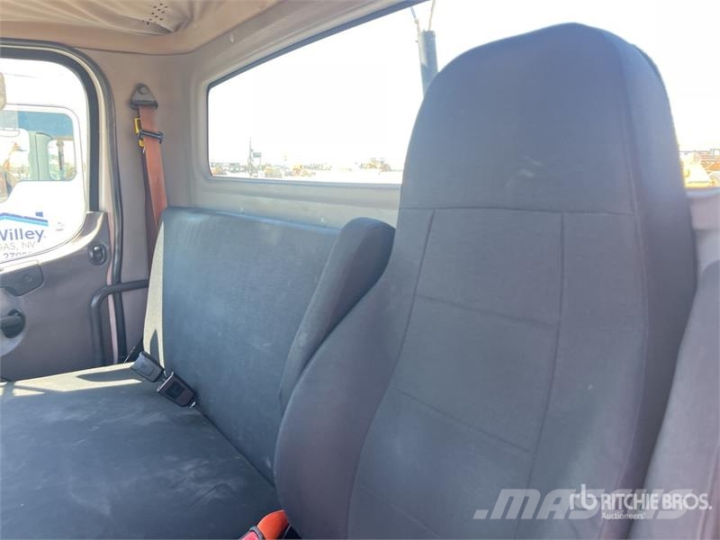 Freightliner M2 106 Tracteur routier