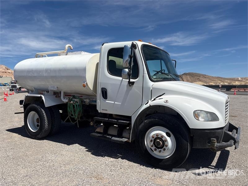Freightliner M2 106 Kamioni za vodu