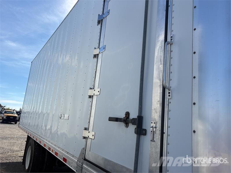 Freightliner M2 106 Isotermos y frigoríficos