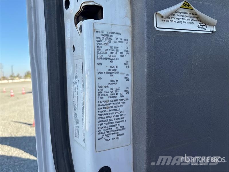 Freightliner M2 106 Pometalni stroji