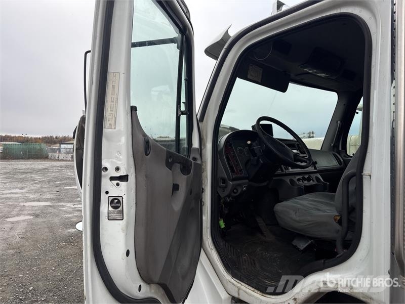 Freightliner M2 106 Ostali kamioni
