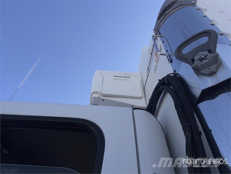 Freightliner M2 106 溫控卡車