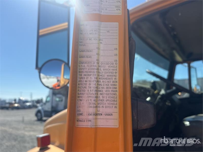 Freightliner M2 106 Kommunal-Sonderfahrzeuge