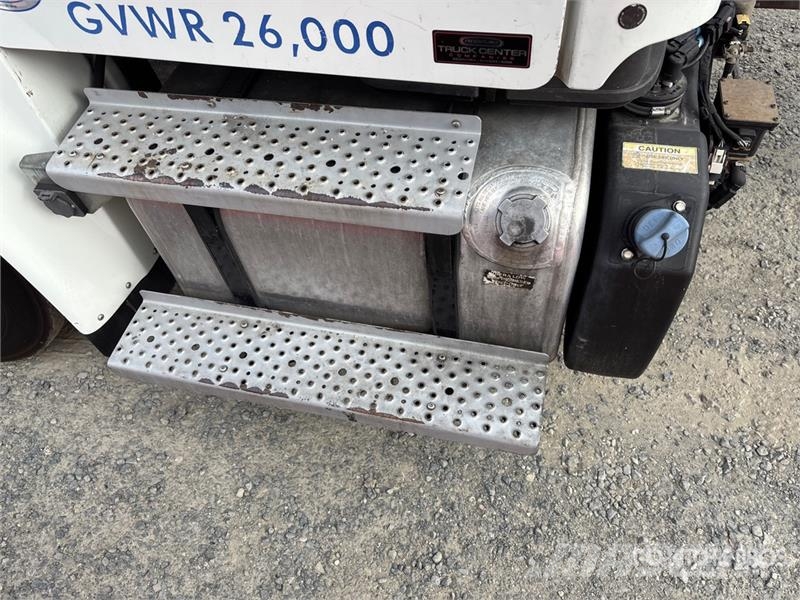 Freightliner M2 106 캐빈 및 인테리어