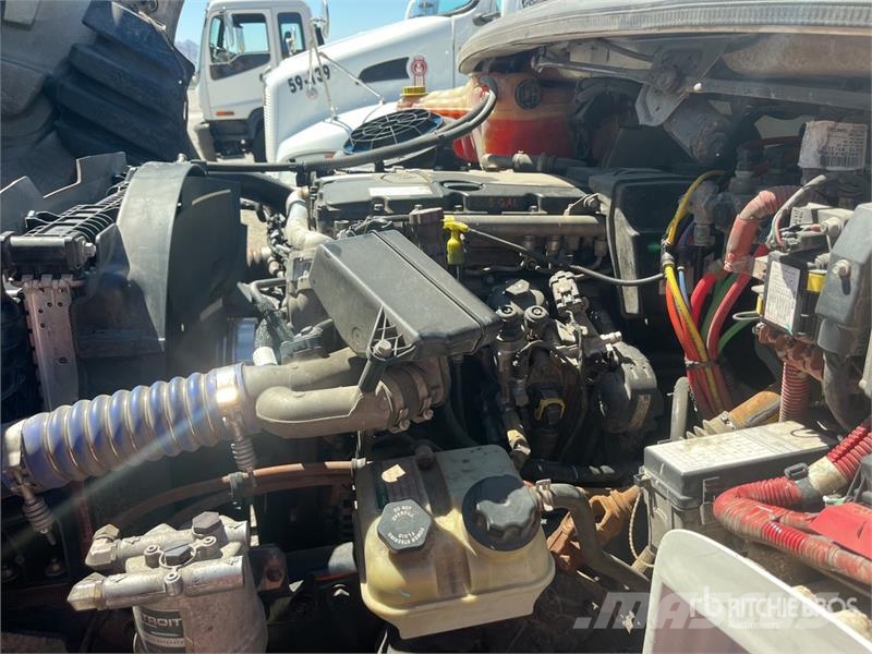 Freightliner M2 106 Tracteur routier