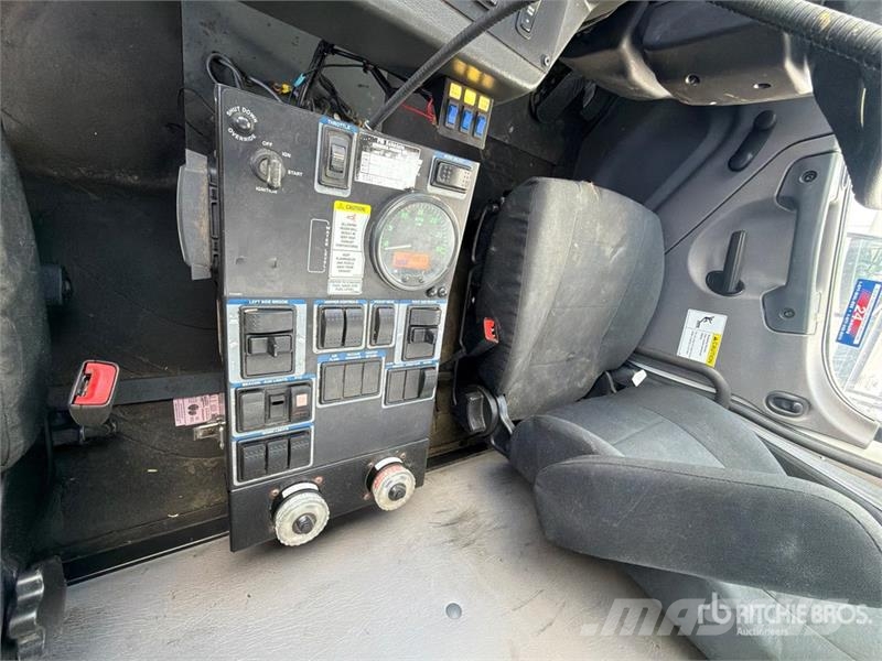 Freightliner M2 106 Камиони за почистване