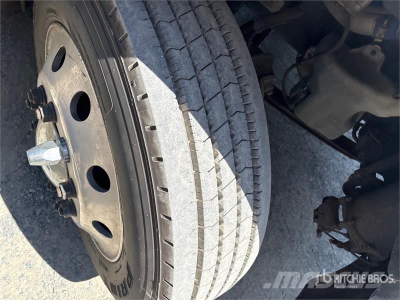 Freightliner M2 106 Recovery vehicles