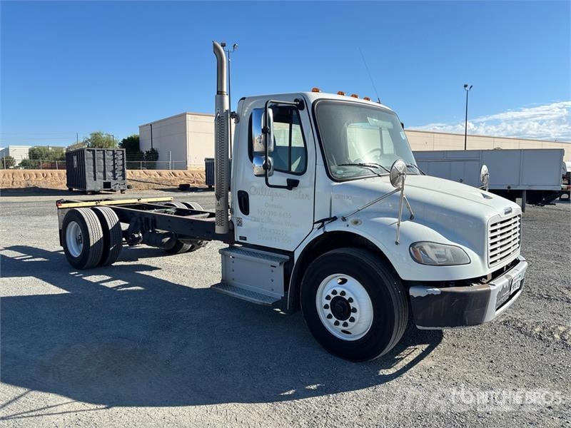 Freightliner M2 106 Kabinos ir salonai