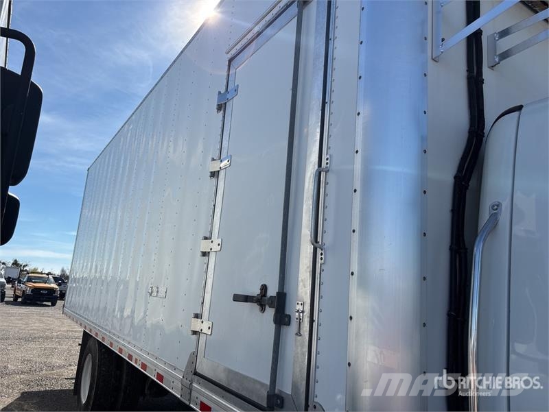 Freightliner M2 106 Isotermos y frigoríficos