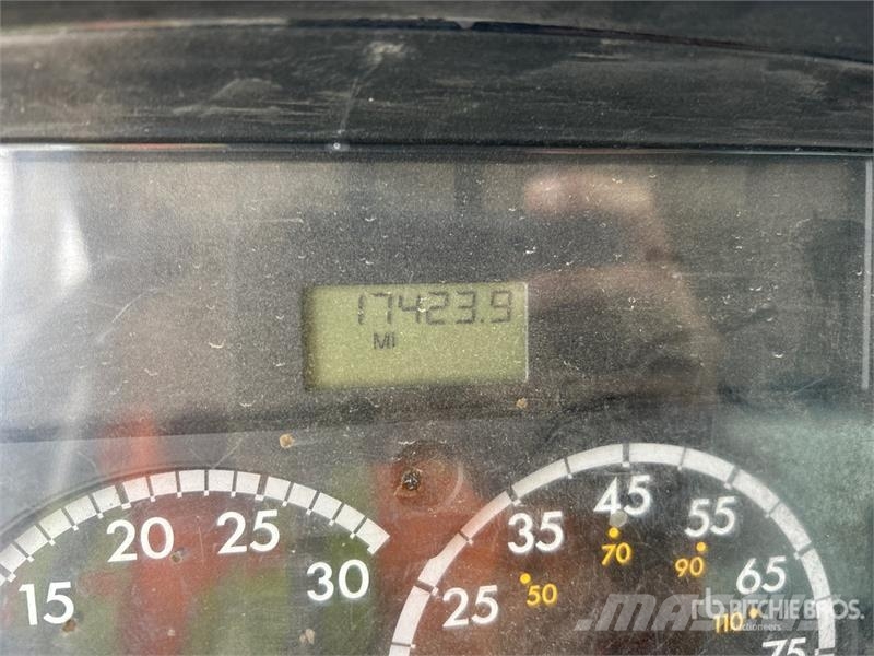 Freightliner M2 106 Camion balayeur