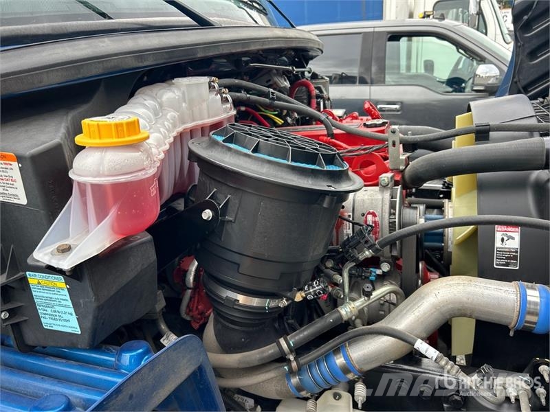 Freightliner M2 106 Kabíny a interiér
